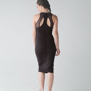 LULULEMON • Globetrotter Dress in Black
